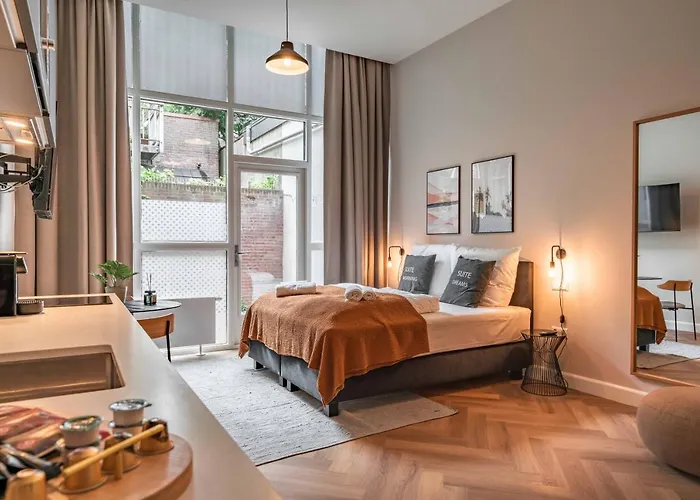 Limehome The Hague Keizerstraat