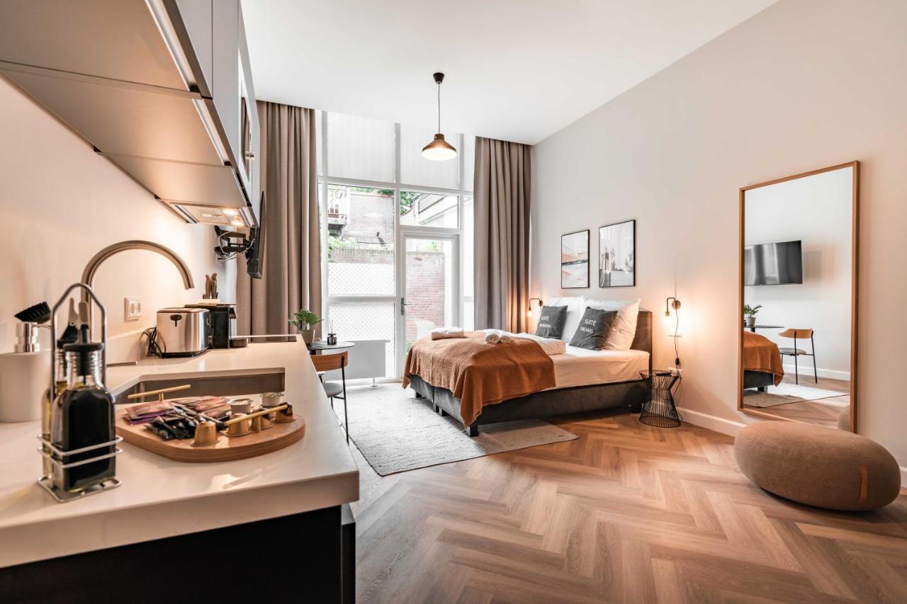 Limehome Keizerstraat The Hague